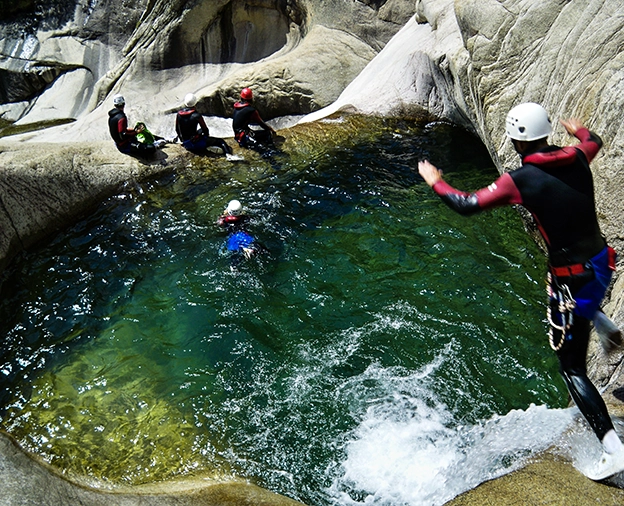 image-interne-canyoning-purcaraccia